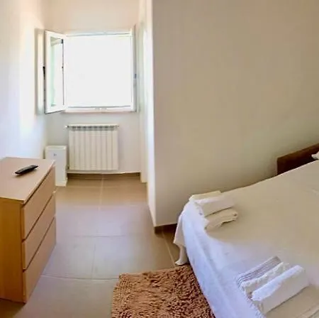 فيلة Villalauraecostanza