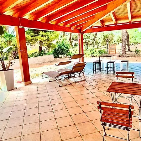 فيلة Villalauraecostanza